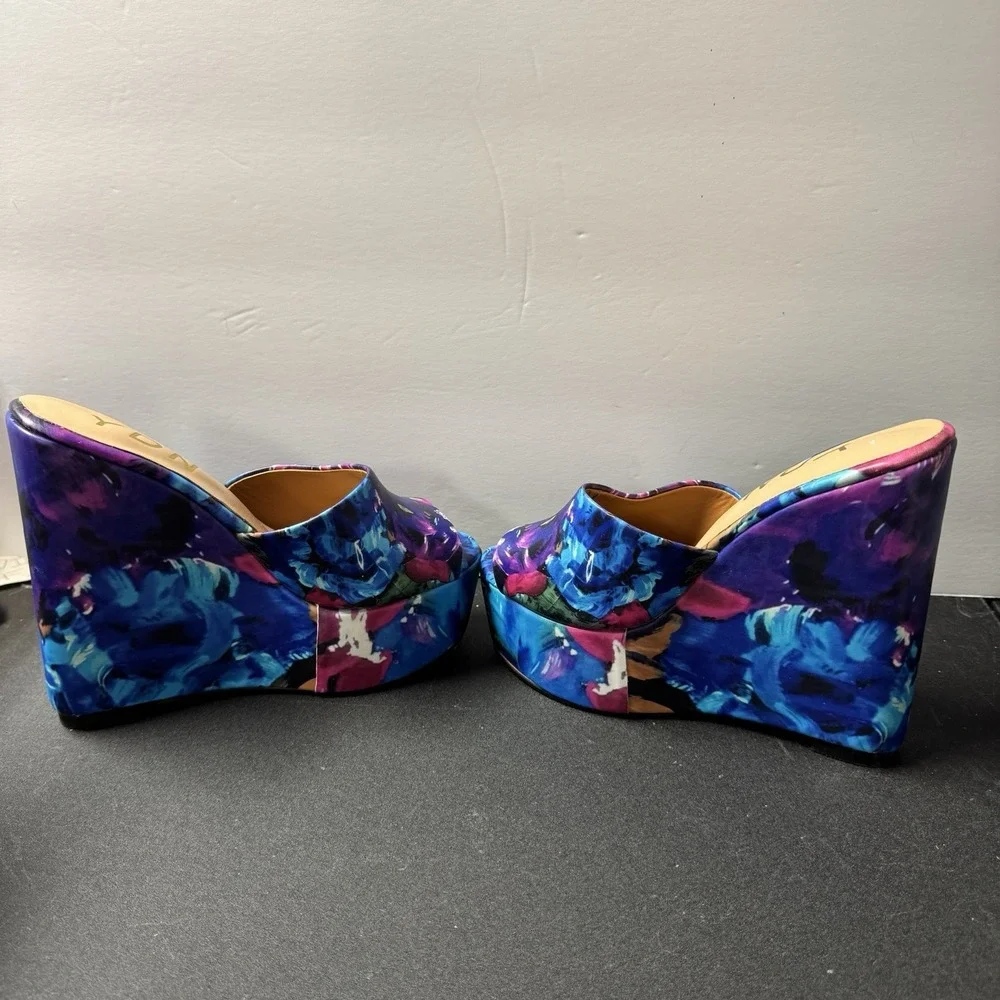 YDN‎ Platform Mules Peep Toes Abstract Design Size 7